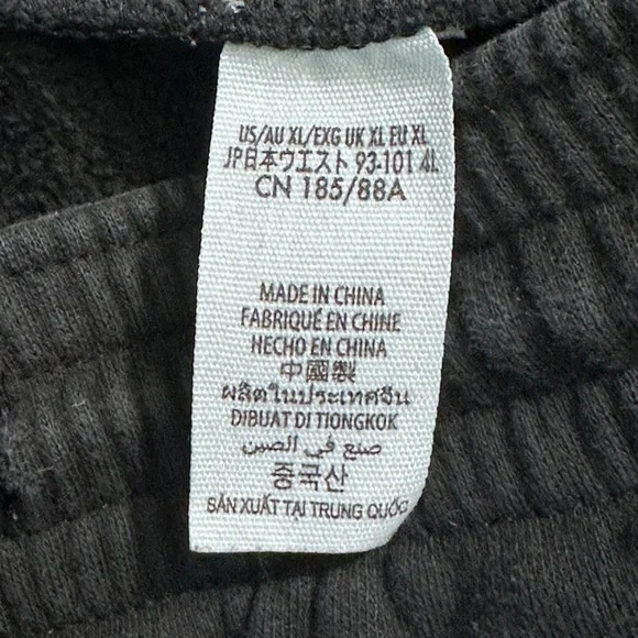 Mickey and Friends Disney Mickey Mouse Black Drawstring Shorts XL - Picture 2 of 5